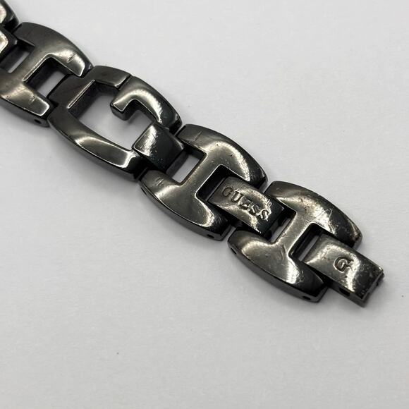 Vintage Black Guess Watch - Picture 4 of 5